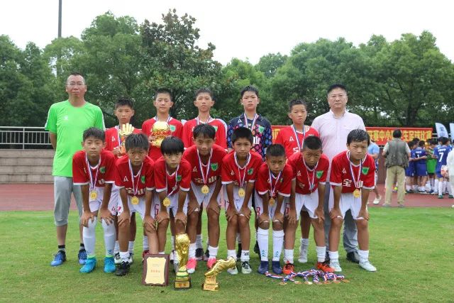 穆雷37分掘金大胜爵士 艾顿30+19开拓者胜猛龙